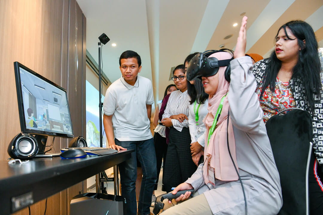 International participants from the study visit immerse in an interactive Virtual Reality (VR) experience curated by Cognitive Leap, a precision healthcare company which utilises VR and Artificial Intelligence to address mental health issues