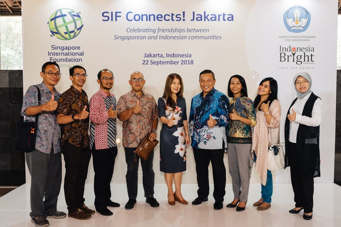 SIF Connects! Jakarta sees the continuous support of our programme alumni including the Indonesian SIF-ASEAN Fellows pictured here with Ms Jean Tan, Executive Director